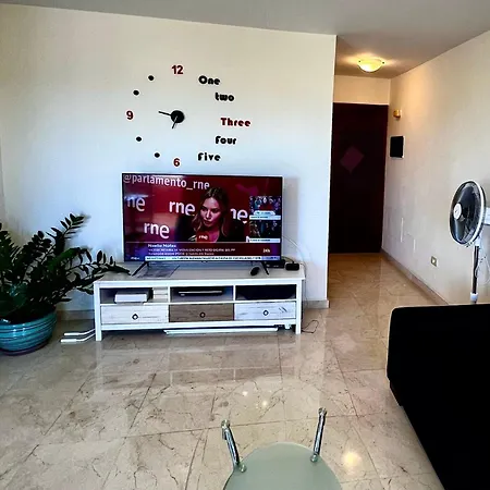 Elegant Mar Palm-mar